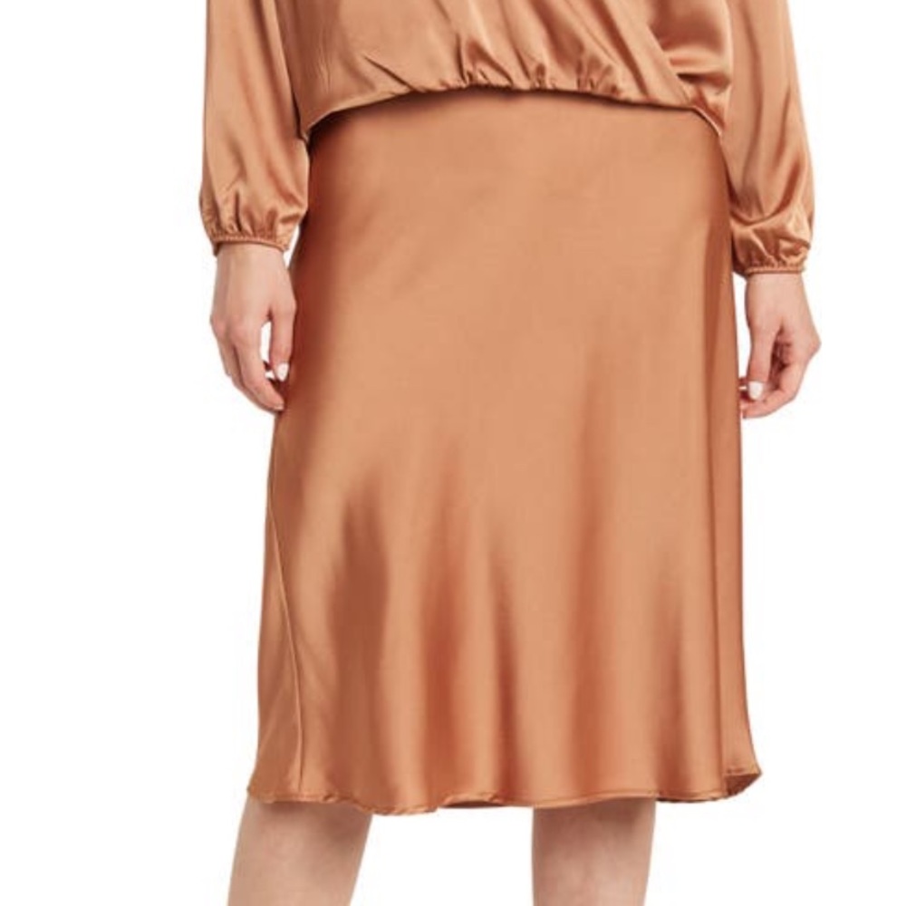 Renee C Solid satin midi skirt in caramel